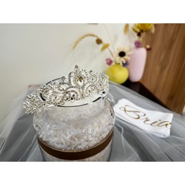 JETKONG JETKONG 3 Pcs Bachelorette Party Decorations Bridal Shower Crown, Bride to Be Sash&Veil for Women Bachelorette Party Gifts, Bachelorette Party Supplies, Gifts, Favors (Silver)