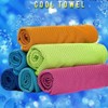 Individually packaged dry cooling towels and cooling scarves / 개별포장된 드라이 쿨타올 쿨스카프