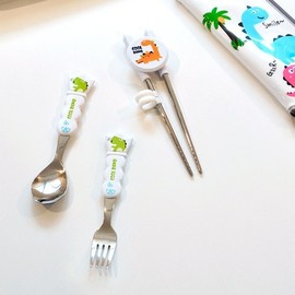 (KitchenU) Baby Toddler Cutlery Dinosaur Training Chopsticks Spoon and Fork Cutlery Case Set Daycare Kindergarten Left Hand Right Hand Practice / (키친유)아기 유아 수저 공룡 교정용젓가락 스푼포크 수저집 세트 어린이집 유치원 왼손 오른손 연습