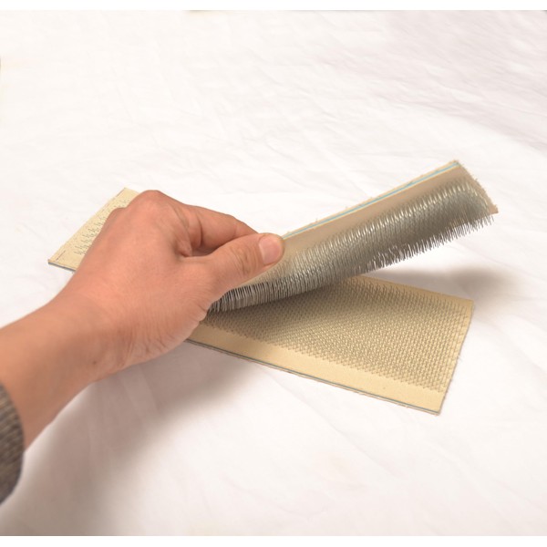 25cm x 9cm Hair Extension Holder with Needles Dragging Mat