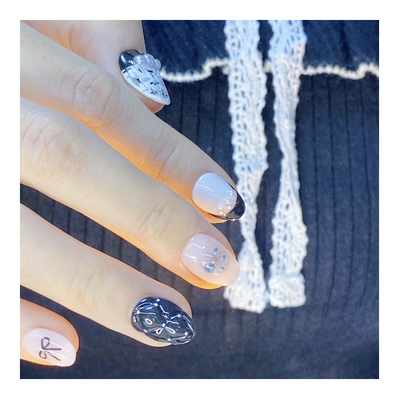 [Janef] Brighten up the mood with quilted nails for important