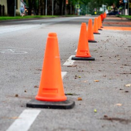 Santul Cono Seguridad Vial Precaucion Pvc Flex 71cm Reflejante Color Naranja