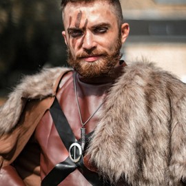 JewelryWe Jewellery Men's Necklace Stainless Steel Wolf Tooth Wolf Bit Tooth Pendant with Adjustable Chain, Black/Silver/Gold/Rose Gold, Stainless Steel