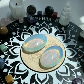 XIANNVXI 2.4" Large Opal Crystal Stone Polished Palm Healing Gemstone 0.7" Thick Pocket Worry Stone Crystal for Massage Reiki Stress Relief Balancing Meditation Accessories