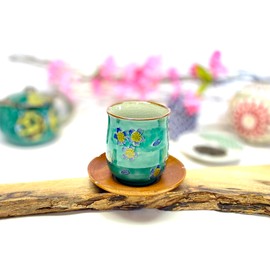 Kutani [Tea Cup] Large Green Cherry Blossom Heart Back Painting