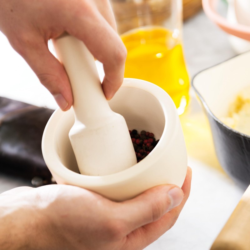 BergHOFF Leo Stoneware Mortar and Pestle with Cork Lid, White,