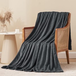 Aisbo Cuddly Fluffy Blanket Dark Grey - Fleece Blanket Warm Sofa Blanket for Winter, Cuddly Blanket Anthracite Soft as Living Room Blanket 130 x 150 cm Small Couch Blanket
