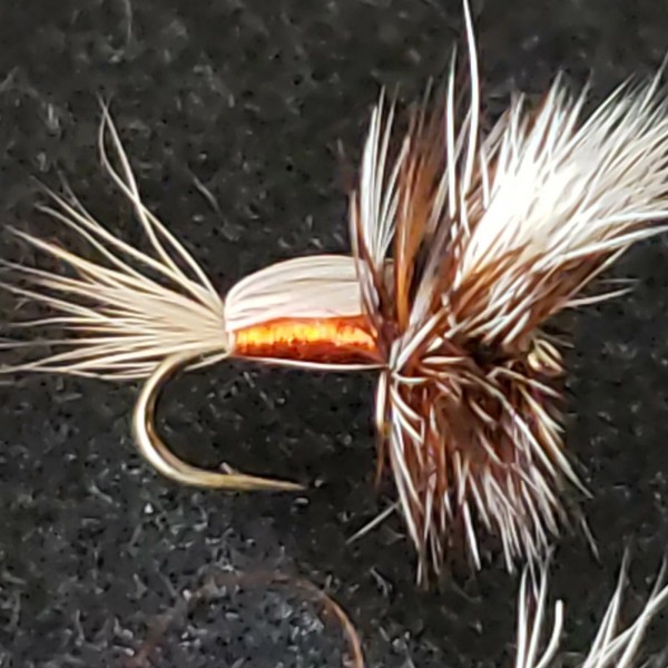 FRONTIER FLY COMPANY TROUT DRY FLY # 18 HUMPY ORANGE