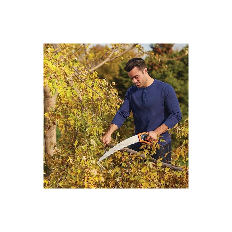 Fiskars 15” PowerTooth D-Handle Saw with Razor-Sharp Stainless Steel blade,