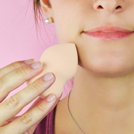 Legami Cutie Friends Llama Makeup Sponge 50g