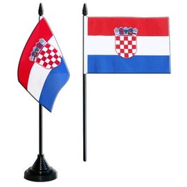 Croatia Table Flag + Free Sticker. Flaggenfritze®