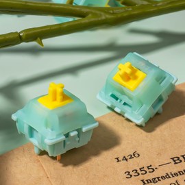 Gateron Jade Yellow Pro V3 Linear Keyboard Switch,5-Pin 55gf Pre-lubed Gaming Keyboard Switch Compatible with All MX Mechanical Keyboard(72PCS,Jade Yellow Pro)