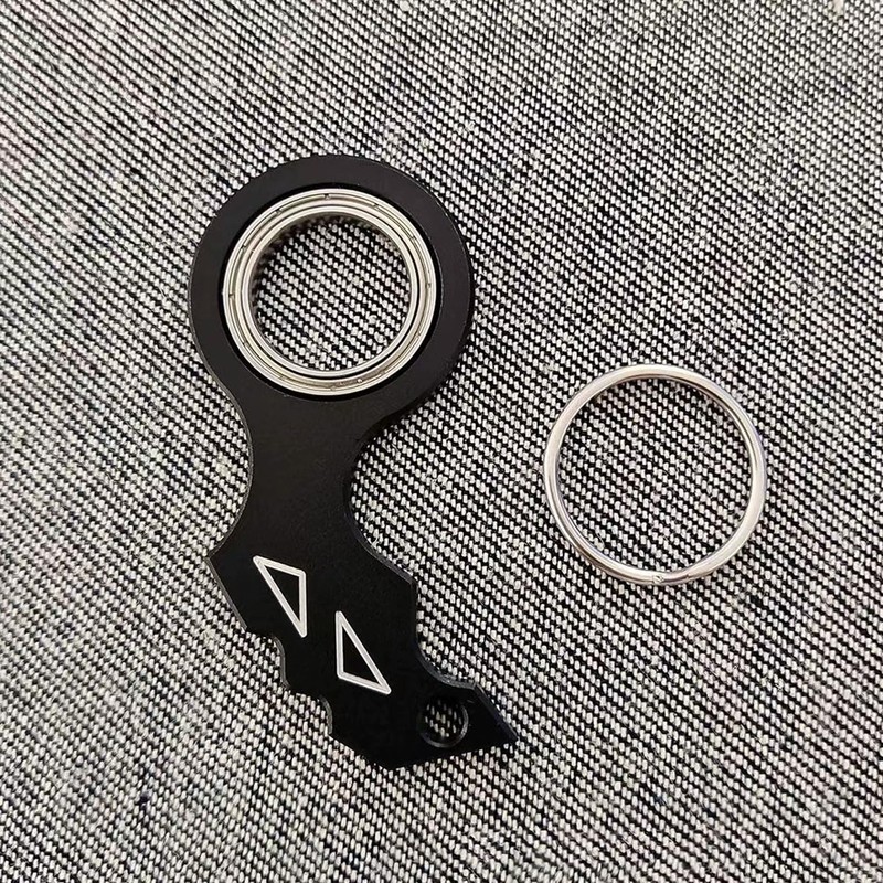 Amacoam Keyring Spinner 2 Pieces Keyring Portable Finger Spinner Keyring