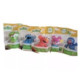 Playskool 2.5” Sesame Street Hasbro Elmo & Friends 2.5 Collectible Figure Toys • Brand New