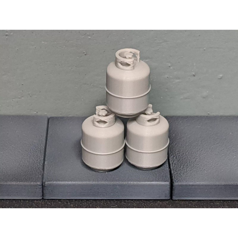 Unbranded 1/24 1/25 Scale Propane Tanks - Diorama Accessory (G