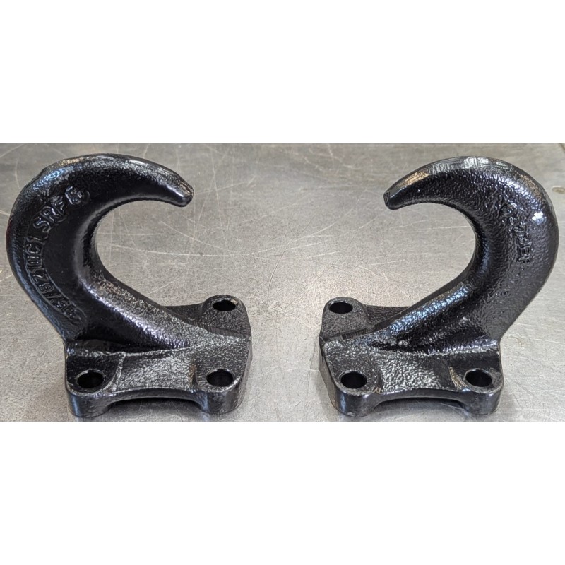 International Pair NEW Tow Hooks 3578210C1 International 4900 7100 Heavy