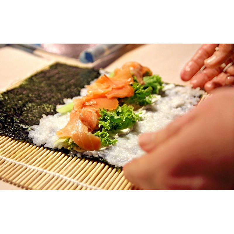 BambooMN Sushi Making Kit Rolling Mats, Rice Paddle, Spreader, Sauce