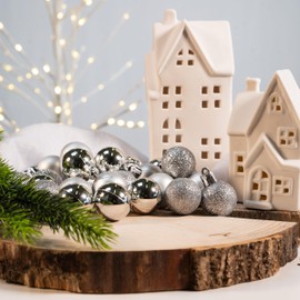 Plastic Christmas Baubles Silver – Pack of 24 Diameter 3 cm Decorative Baubles Christmas Tree Decoration Mix Matt Shiny Glitter