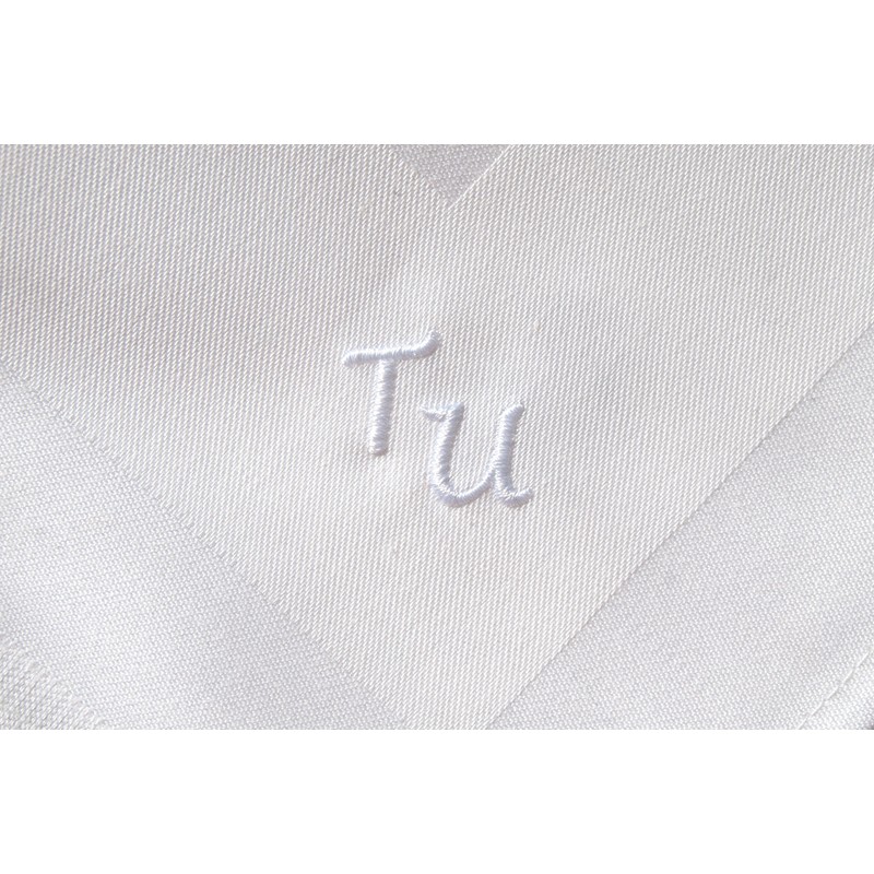 Pack of 6 cloth napkins with monograms high quality embroidery;