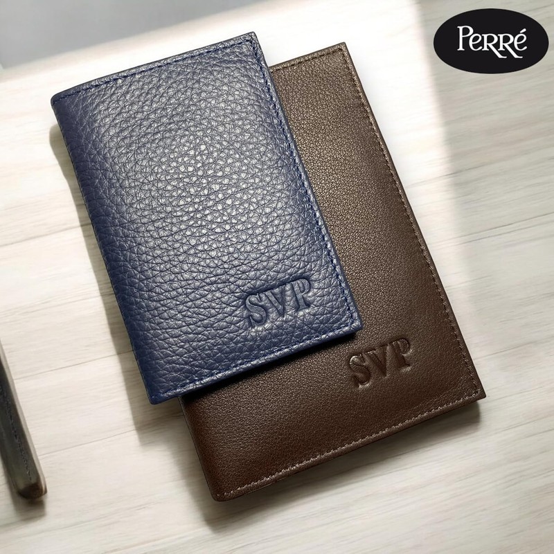 PERRÉ Porta pasaporte Bifold en Piel Genuina. Puede ser personalizado