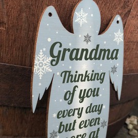 RED OCEAN Grandma Memorial Wooden Angel In Memory Plaque Rememberance Tribute Christmas Decoration Memorial Graveside Gift For Nan