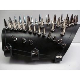 metaldevastation.com LEATHER SPIKED ARMBAND. BLACK METAL ....(MDLA0071) - LEFT