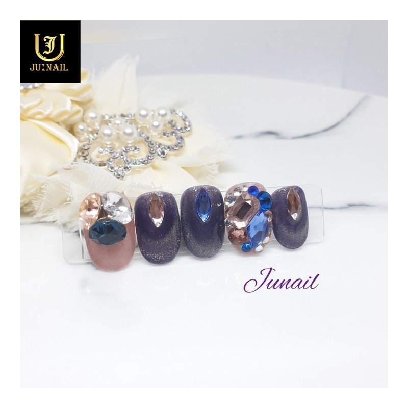 Handmade nail tips at a wine bar - Short Oval