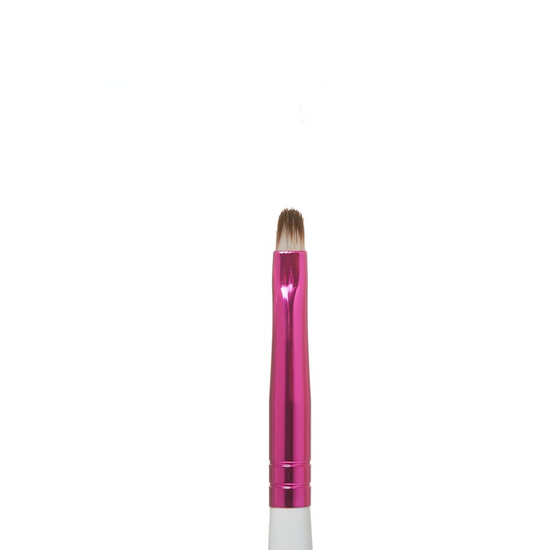 Kiss Ruby Kisses Make-Up Brush Eyeliner