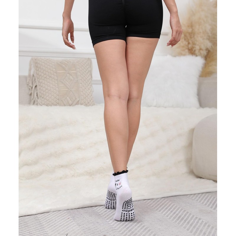 Puedizux Women Cute Pilates Socks Grip Crew Yoga Socks Ruffle
