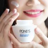 Pond's Pond's Moisturing Cold Cream 100ml