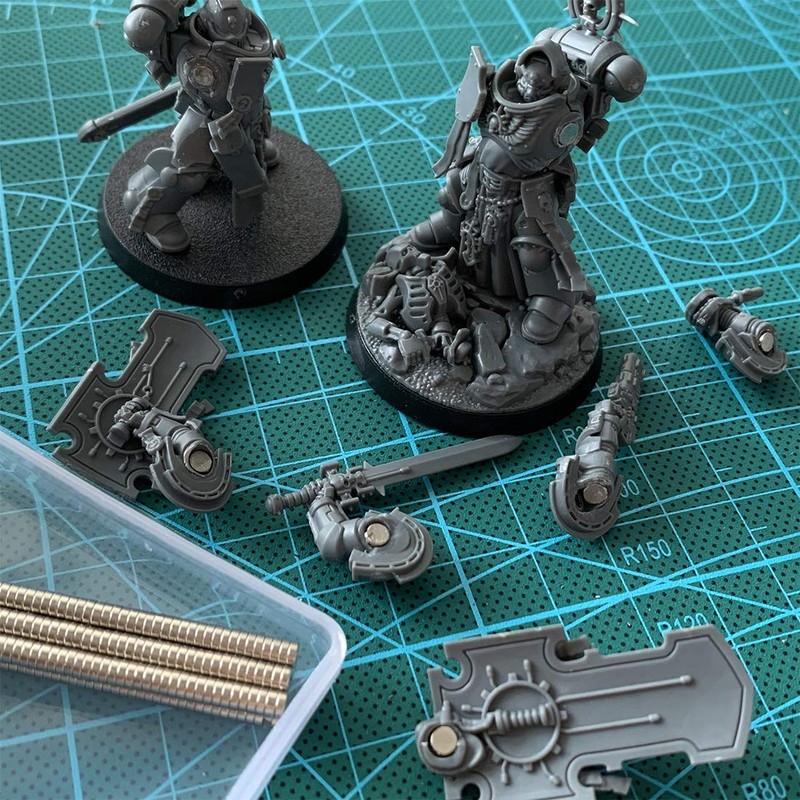 MEALOS 200pcs 3mmx2mm Tiny Magnets - Mini Magnets Small Round