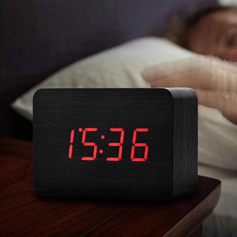 LED Wooden Alarm Clock, Alarm Function/Voice Control and Continuous Light