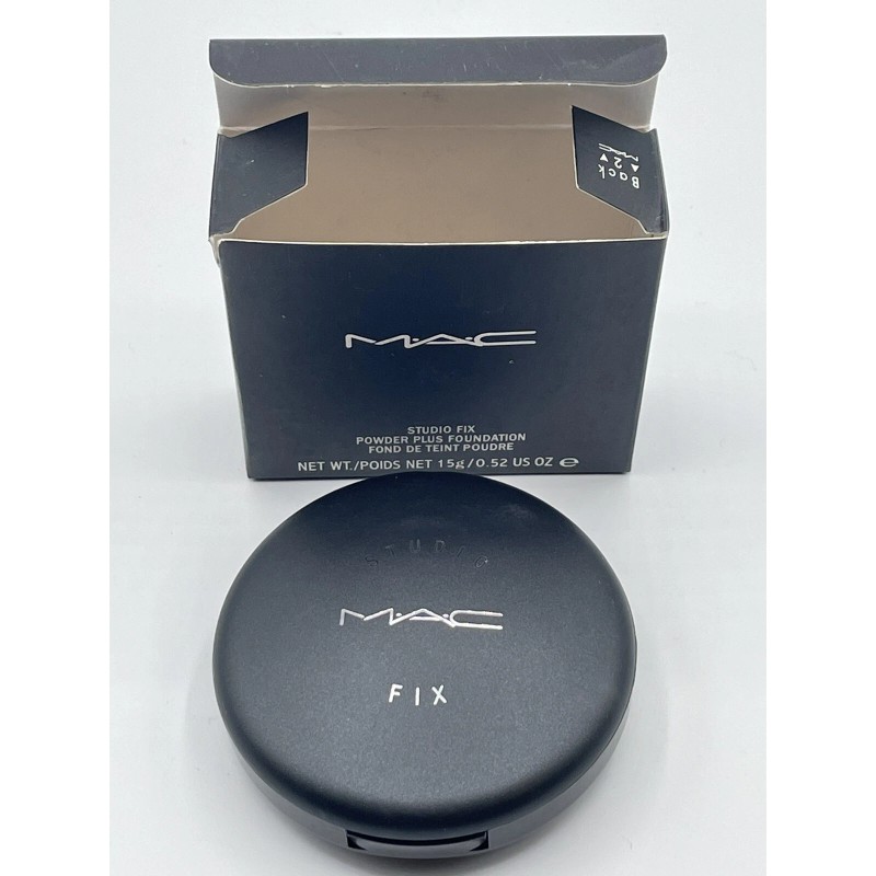 MAC Studio Fix Powder Plus Foundation - NC20 by MAC