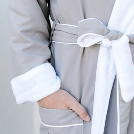 Jennifer Adams Luxury Plush Bathrobe, Unisex Ultra-Soft Quick-Drying Robe (Small, Graphite)