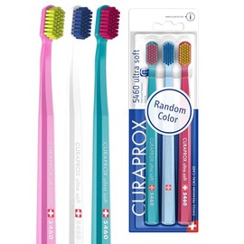 Cepillo de dientes ultrasuave Curaprox CS 5460 – Para dientes y encías sensibles | Eliminación suave de la placa | Paquete de 3 | Color aleatorio