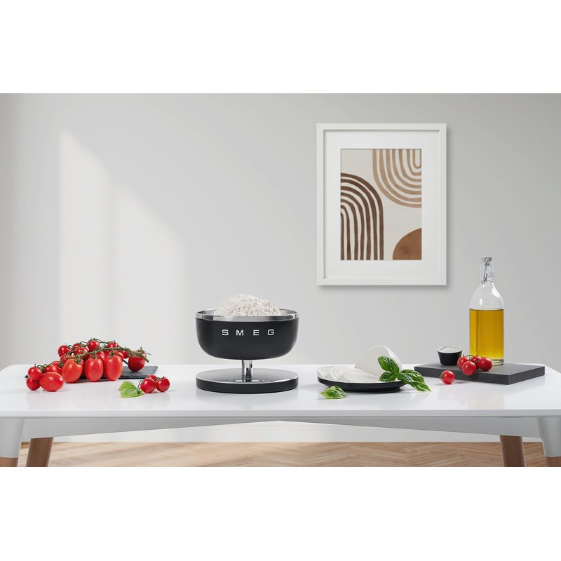SMEG Contemporary Digital Kitchen Scale with Removable Bowl (Black)