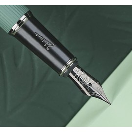 Xixixiaozhu Picasso 916 Natural Series Metal Fountain Pen with Gift Box (EF Nib 0.35mm, Larch Green)
