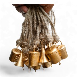 Set of 20 Pieces Bells For Crafts Christmas Bells Small Bells Brass bells Vintage Rustic Chime Jingle Bell Cow Bells Christmas Tree Crafts Decoration Hanging Bell Sleigh Bells Noise Makers Witch Bells