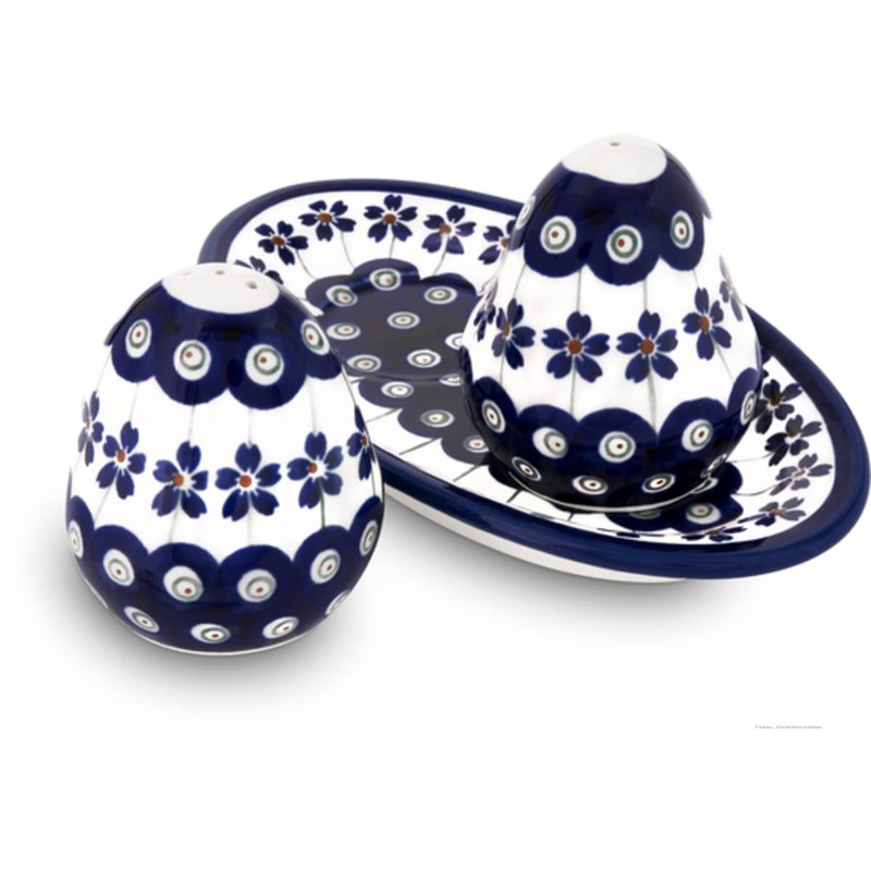 Original Bunzlauer ceramic pepper and salt shaker set in decor