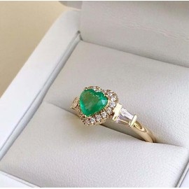 Green Zircon Heart Ring, AAAA Grade Zircon Love Ring, Fashionable Heart-Shaped Diamond-Like Wedding Engagement Ring for Women Size 8