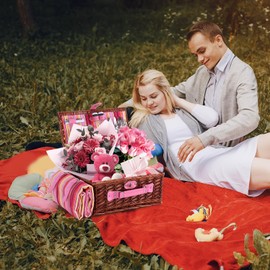 HYBDAMAI Wicker Picnic Basket for 4 with Waterproof Picnic Blanket and Insulated Cooler, Willow Hamper for Camping, Outdoors, Photoshoot, or a Birthday, Valentine’s Day, Wedding Gift, Pink