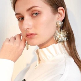Dervivea Boho Sunburst Earrings Round Pearl Drop Earrings Exaggerated Sun Stud Earrings Punk Gold Dangle Earrings Jewellery for Women and Girls