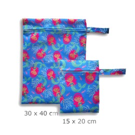 Set of 2 wet bags with cute children's motifs - waterproof, reusable, washable wet bag with zip and hanger, can be used as a bag and organiser for nappies and wipes, swimming items, dirty laundry,