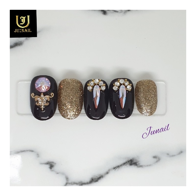 Queen coronation handmade nail tips - Long Almond / 여왕즉위식