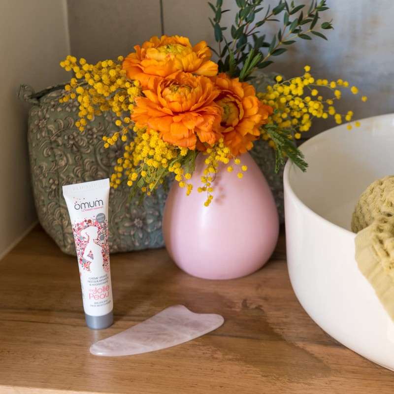 Creme Visage Hydrate & Réquirante Omum