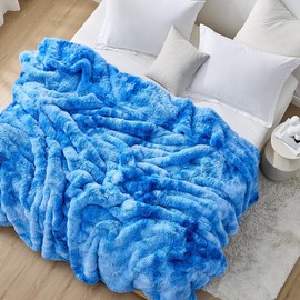 Coma Inducer Snowball Chunky Bunny Queen Blanket - Cloudy Day Blue