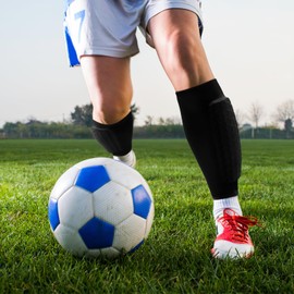 Shin Pads Football Shin Guards Honeycomb Compression Sleeve Shin Defender Protective Equipment for Kids Adults Play Soccer Joga Running Climbing Cycling Hiking Fitness (S)