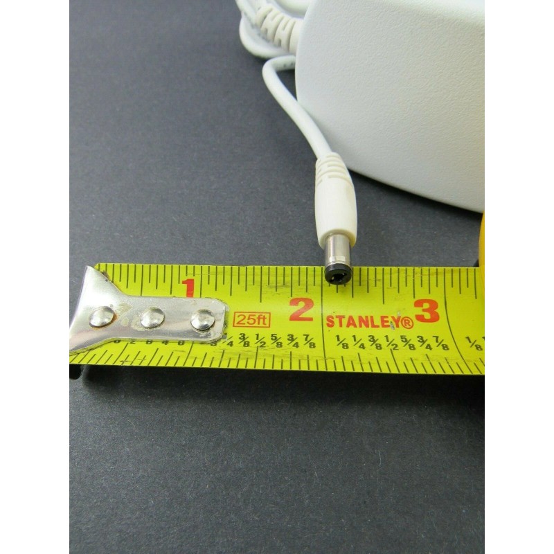 DVE Switching Adapter Model DSA-24CA-05 050300 5V 3A Power AC