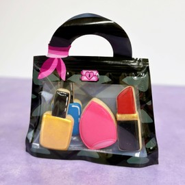Cookie Cutter Makeup Kit
