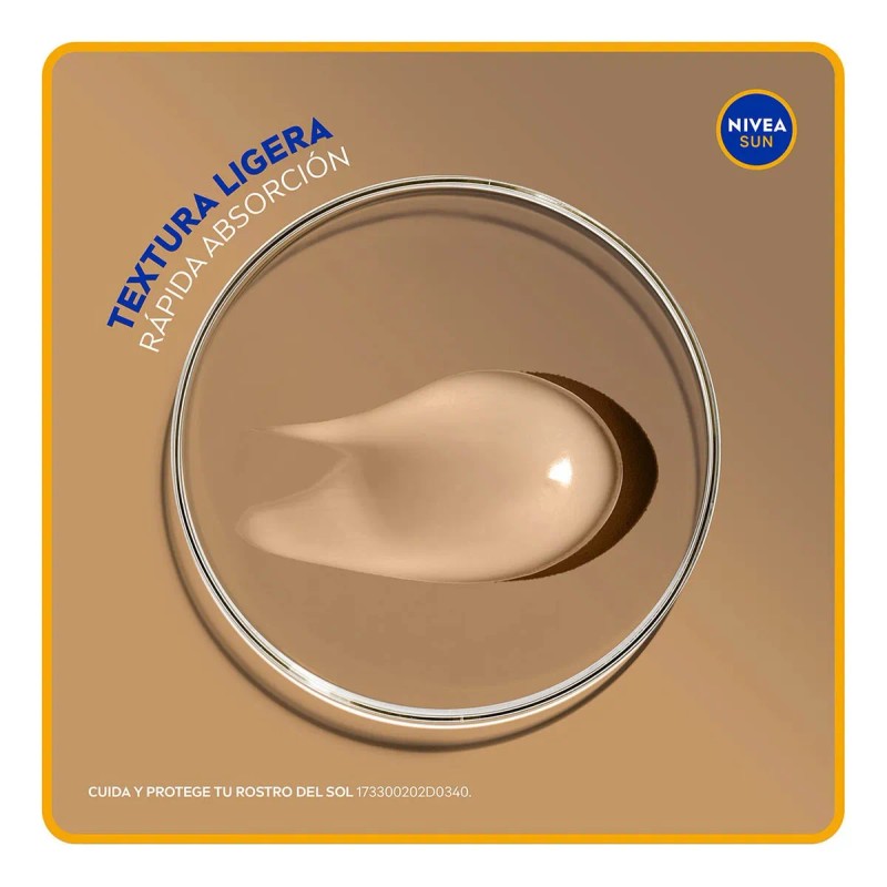 NIVEA SUN Protector Facial Control De Brillo Con Color Tono
